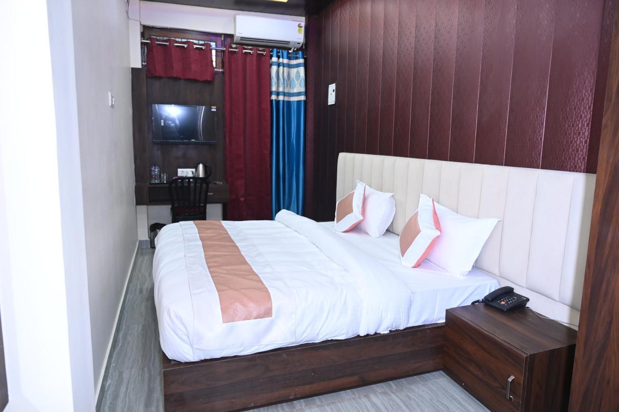 Sun High Stay Luxury Guest House 바라나시 외부 사진