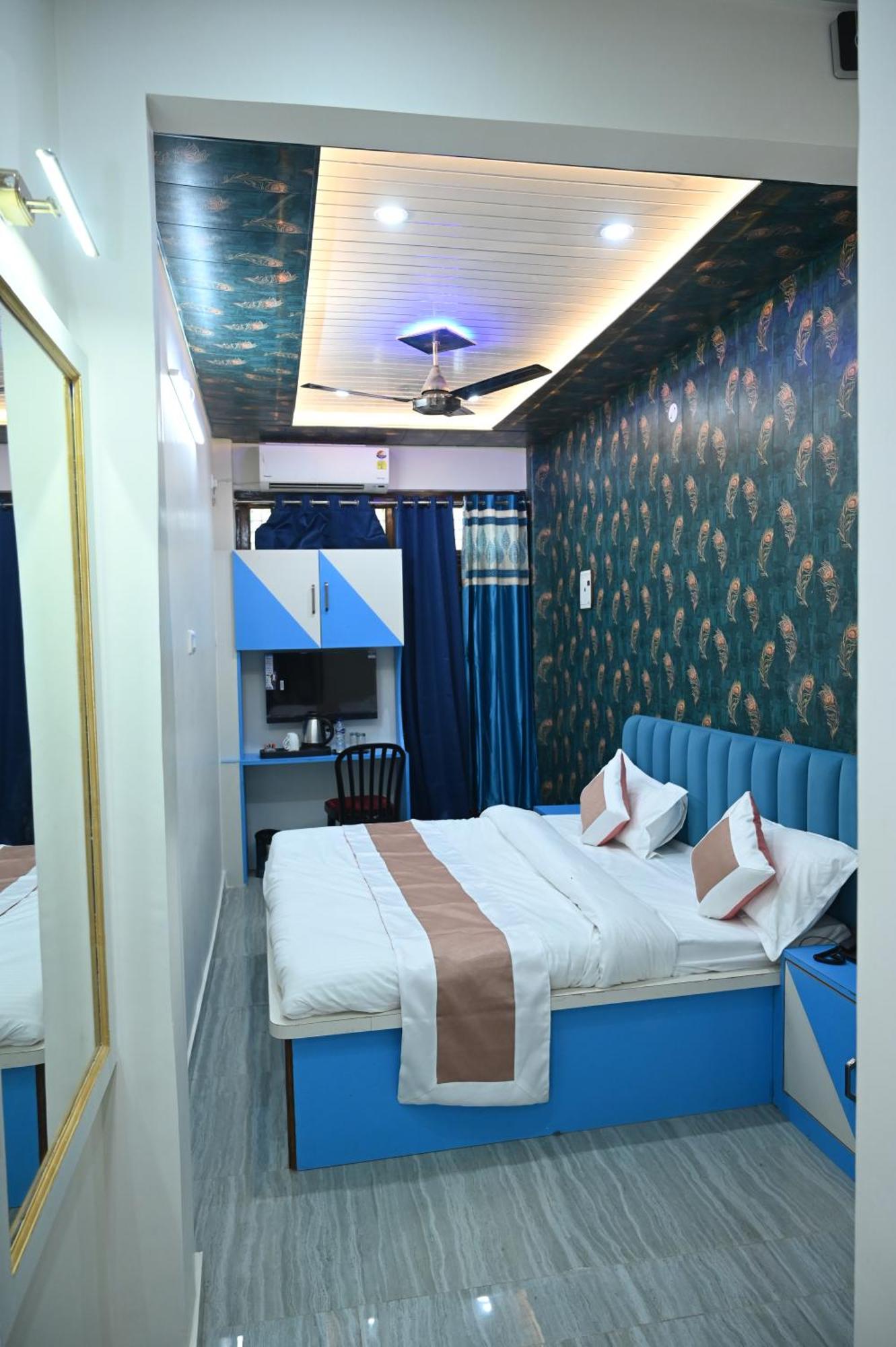 Sun High Stay Luxury Guest House 바라나시 외부 사진